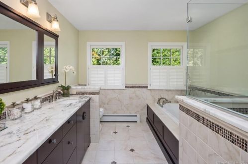 140 Long Lots Rd, Westport CT 06880-3826 exterior