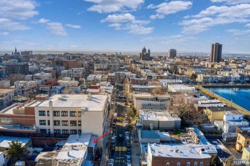 161 St, Union City NJ 07087-5439 exterior