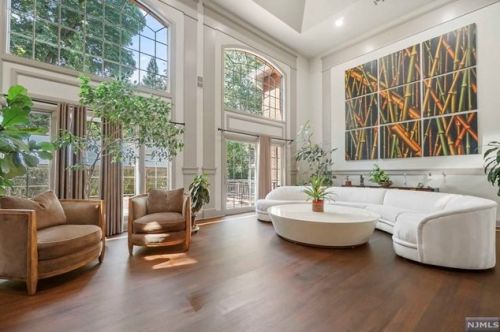 3 Pne Ter, Demarest NJ 07627-1214 exterior