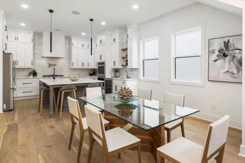 2020 Cambridge Ave, Atlanta GA 30337-1816 exterior