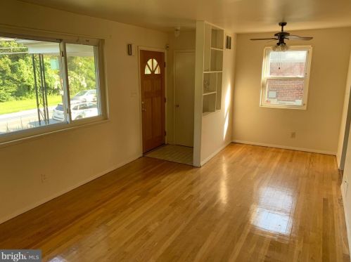 706 1st St, Rockville MD  20851-1015 exterior