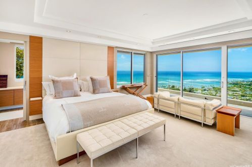 360 Puuikena Dr, Honolulu HI 96821-0025 exterior