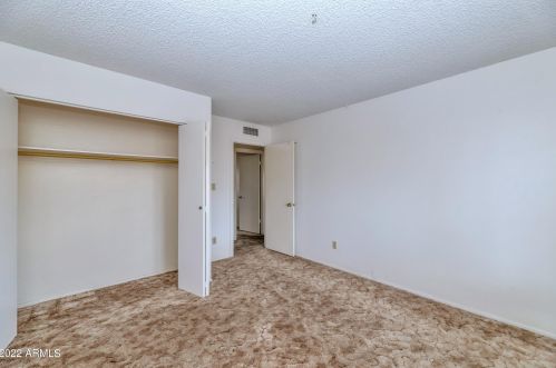 11250 33rd Ave, Phoenix AZ 85051-0631 exterior