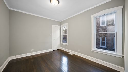 4300 Cullerton St, Chicago IL 60608-2620 exterior