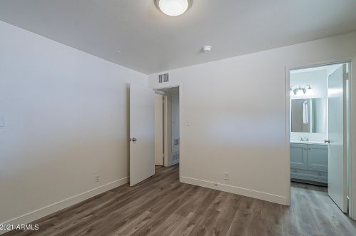 802 31st St, Phoenix AZ 85016-5072 exterior