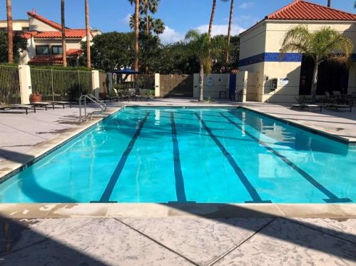 4760 San Sebastian Dr, Oxnard CA 93035-3640 exterior