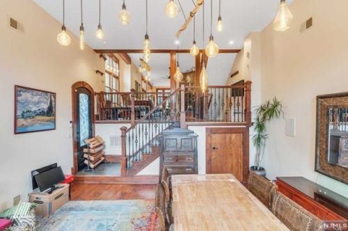 110 Undercliff Ave, Edgewater NJ  07020-1154 exterior