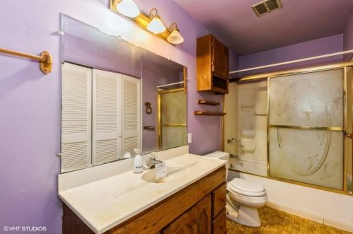 206 Baldwin Ave, Waukegan IL 60085-3110 exterior