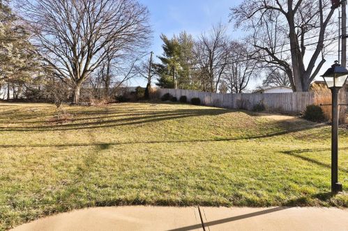 1108 Fernview Dr, Saint Louis MO 63141-6141 exterior