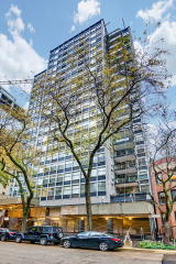 30 Elm St, Chicago IL  60611-2715 exterior