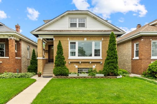 6041 Waveland Ave, Chicago, IL 60634-2559