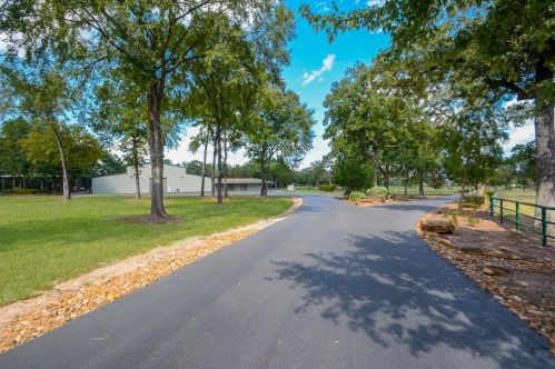 5450 Honea Egypt Rd, Montgomery TX 77316-9483 exterior