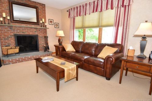 3 Ajellos Farm Rd, Seymour CT 06483-2363 exterior