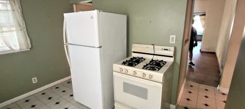 414 Nicholson St, Joliet IL 60435-6111 exterior