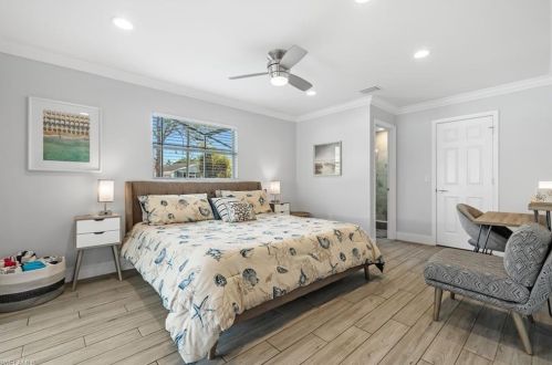 683 102 Ave, Naples FL 34108-3213 exterior