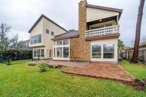 8102 Malardcrest Dr, Humble TX 77346-6127 exterior