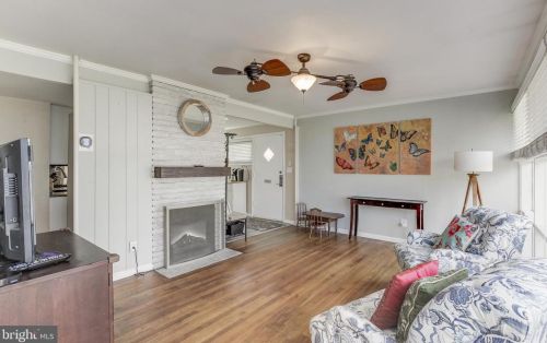 13203 Midway Ave, Rockville MD 20851-1812 exterior