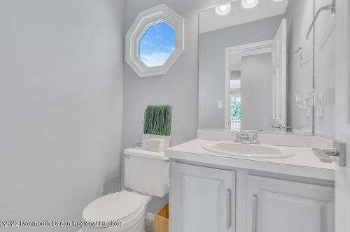 28 Linda Dr, Jackson Twp NJ 08527-5026 exterior