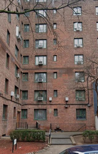 1530 Metropolitan Ave, Bronx NY  10462-6851 exterior