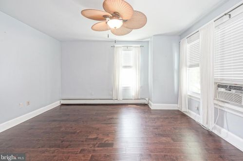 7017 Glenloch St, Philadelphia PA 19135-2223 exterior