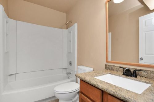 3202 Vlg Park Dr, Humble TX 77339-1919 exterior