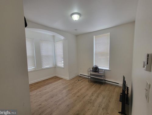 3535 8th St, Philadelphia PA 19140-4418 exterior