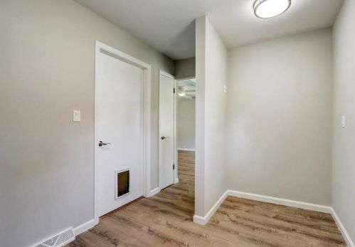 4870 82, Milwaukee WI 53220-4219 exterior