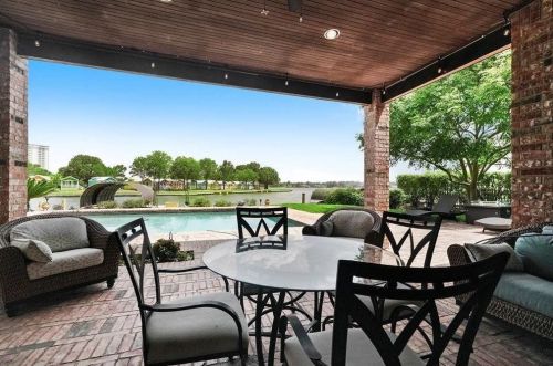 9 La Costa Dr, Montgomery TX 77356-5357 exterior