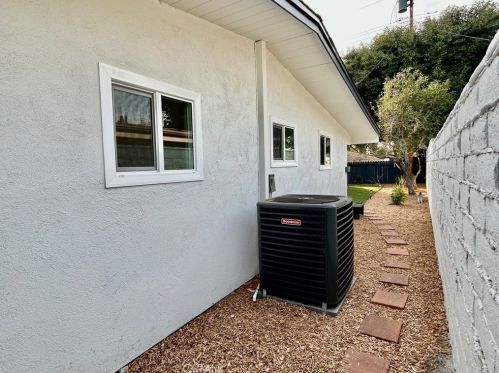 821 Mountain View Pl, Fullerton CA  92831-3005 exterior