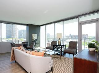 3738 Halsted St, Chicago IL  60613-3910 exterior