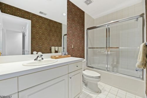 40 Winged Foot Dr, Livingston NJ 07039-8218 exterior