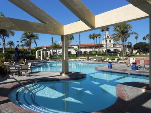 4760 San Sebastian Dr, Oxnard CA 93035-3640 exterior