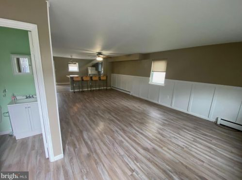 3106 Walnut Ridge Est, Pottstown PA  19464-3073 exterior