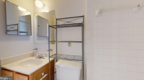 420 Oakdale Pl, Washington DC 20001-1720 exterior