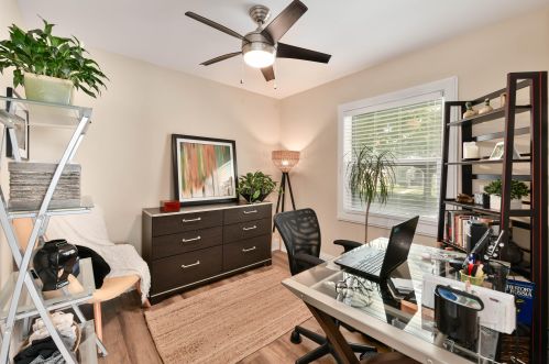 4135 1 Pl, Milwaukee WI 53207-4311 exterior