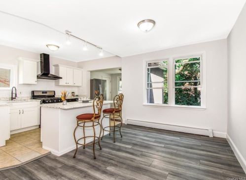 2318 Holland Ave, Bronx NY 10467-8710 exterior