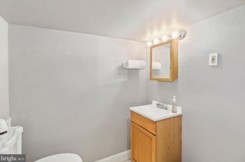 5815 Addison St, Philadelphia PA 19143-1204 exterior