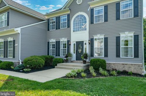 610 Maybrook Dr, Huntingtown, MD 20639-3923