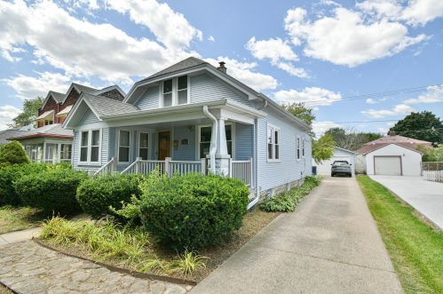 3051 72nd St, Milwaukee, WI 53219-2969