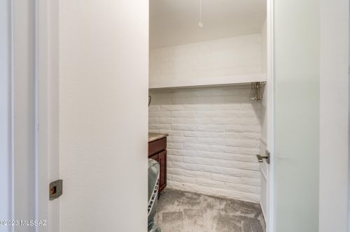 8731 Old Spanish Terrace Dr, Tucson AZ  85710-4072 exterior