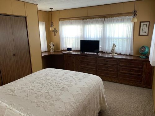 1 Lane, Coventry RI 02816-6239 exterior