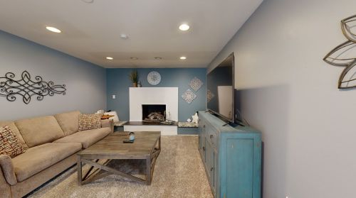 525 Penn Vista Dr, Pittsburgh PA  15235-4242 exterior