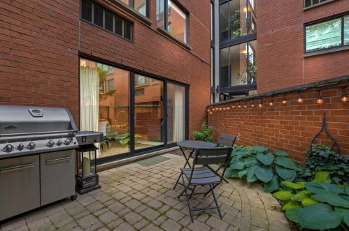 1115 Plymouth Ct, Chicago IL 60605-2007 exterior