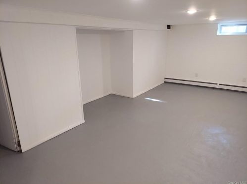 72 Stuart Dr, Poughkeepsie NY 12603-4714 exterior