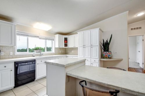 2015 Indian Hl Dr, Spring Branch TX 78070-3916 exterior