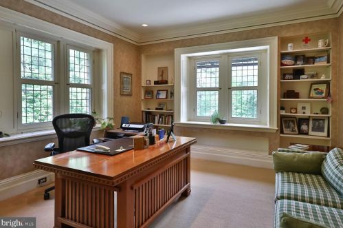 455 Chestnut Hill Ave, Philadelphia PA 19118-2712 exterior