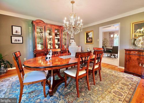 12 Michele Dr, Media PA 19063-1029 exterior