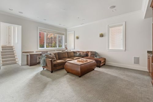 1025 Lill Ave, Chicago IL 60614-2107 exterior