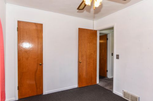 1901 Junction Ave, Kalamazoo MI  49048-1622 exterior