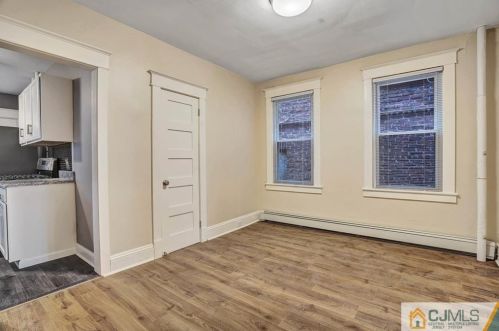 244 Hamilton St, New Brunswick NJ 08901-2206 exterior